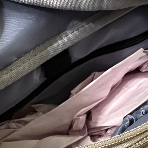 IHKWIP Cream Crossbody Bag New with original packaging - Picture 7 of 9